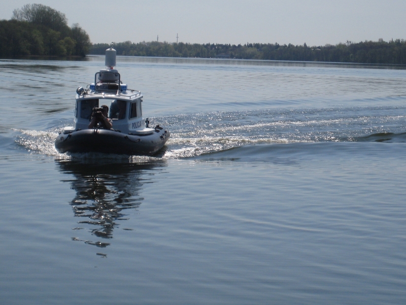 Motorówka policyjna - Kierskie - Wojciech Chmielewski