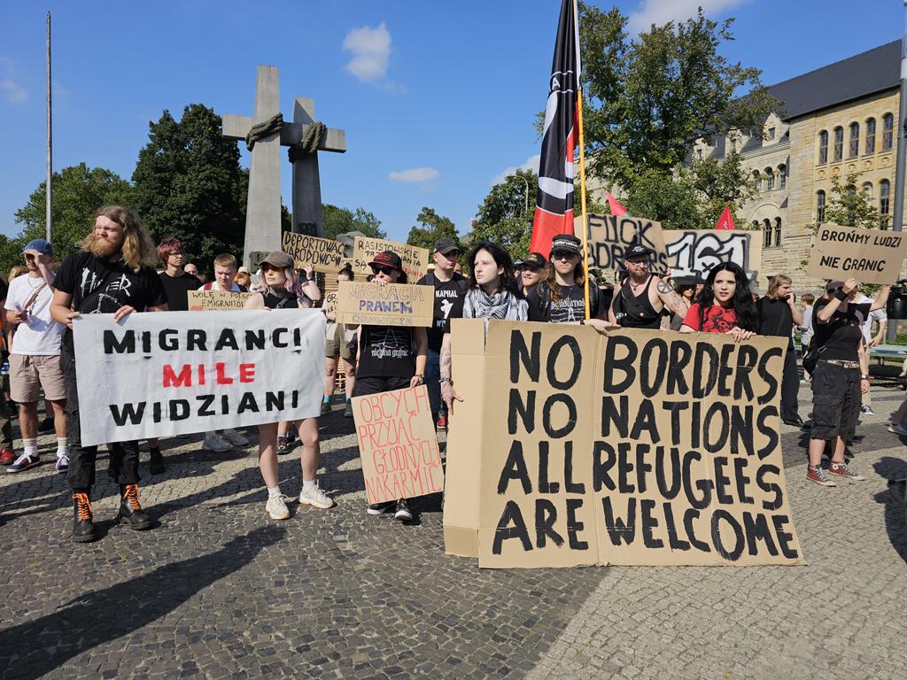 demonstracja poparcia dla migrantów i otwartych granic plac mickiewicza  - Julian Kozanecki - Radio Poznań