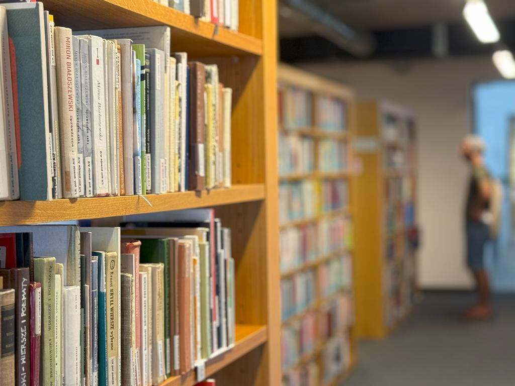 wypożyczalnia książek biblioteka raczyńskich książki  - Eliza Hajdenrajch - Radio Poznań