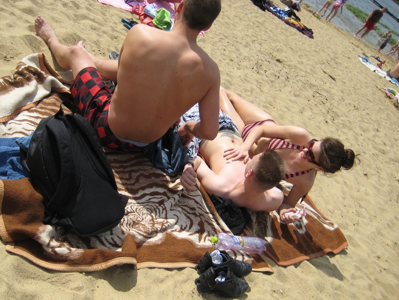 Plażowanie nad Rusałką, woda, jezioro - Wojciech Chmielewski