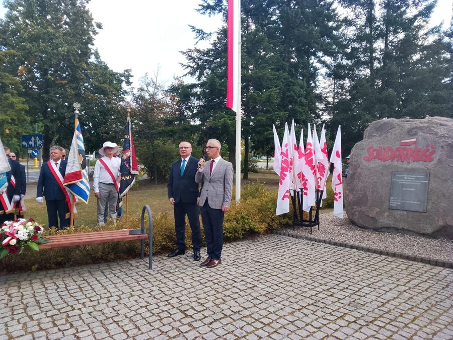 kamień solidarności - Michalina Maciaszek  - Radio Poznań