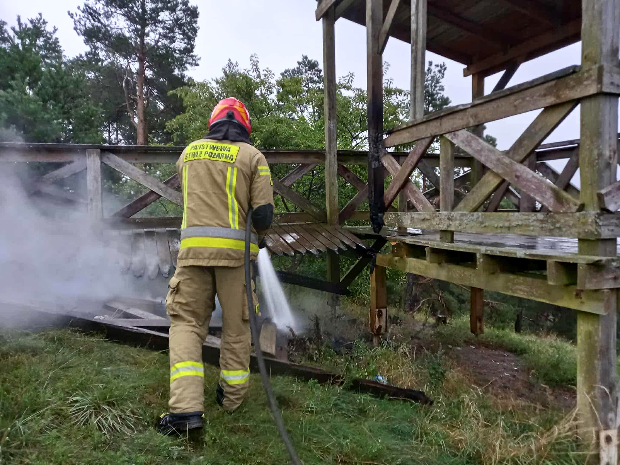 Wiata podpalenie - UMiG Jastrowie