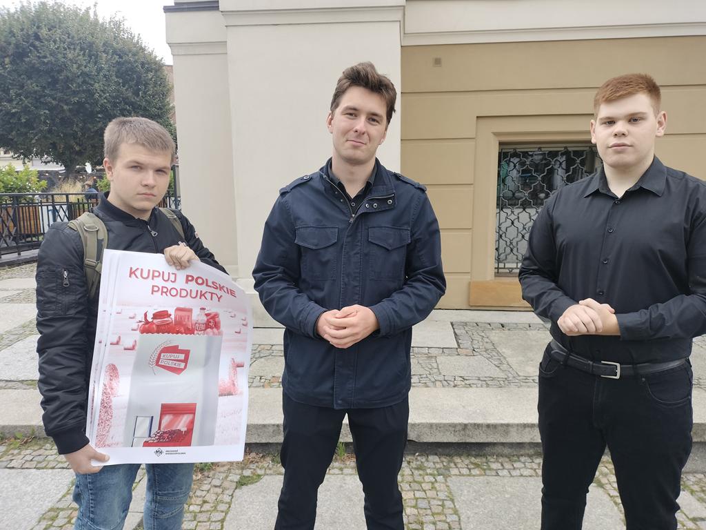 Młodzież Wszechpolska kupuj polskie leszno  - Bartłomiej Klupś - Radio Poznań