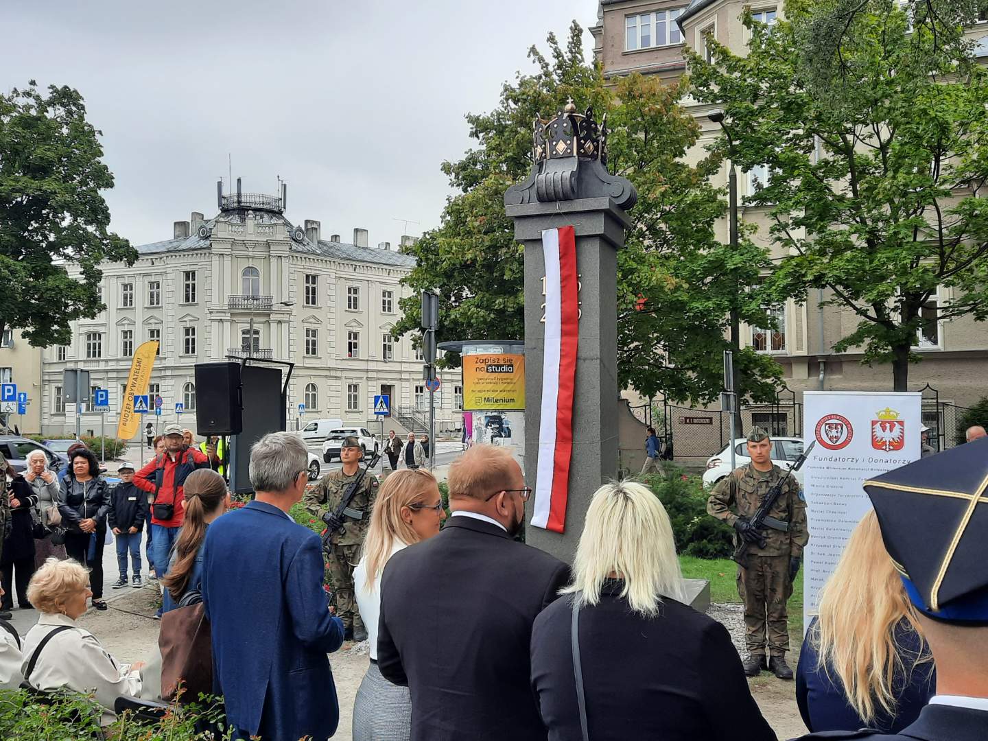 nowy pomnik gniezno pomnik koronacji gniezno - Rafał Muniak - Radio Poznań
