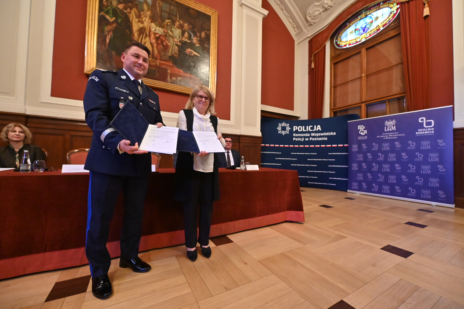 instytut uam gniezno policja  - Wojtek Wardejn - Radio Poznań