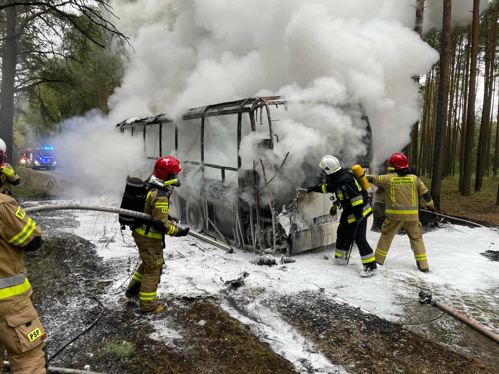 pożar autobusu - OSP Sątopy
