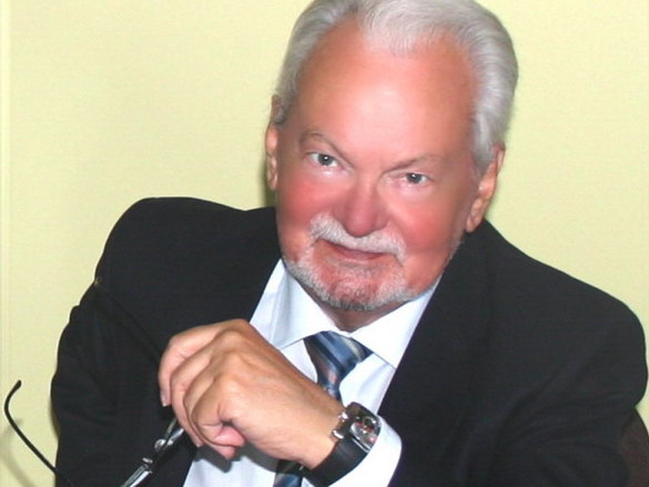 Profesor Lechosław Gapik - http://psychoterapianerwic.eu