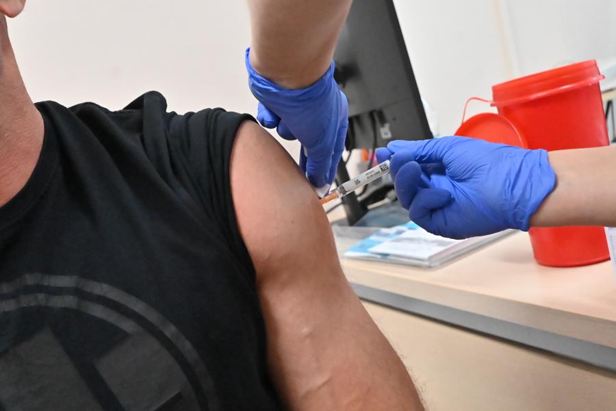 szczepienie covid - Wojtek Wardejn - Radio Poznań