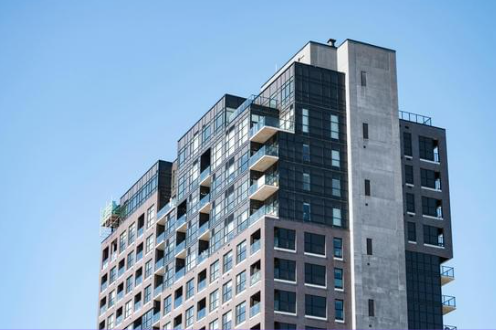 budynek blok mieszkanie - Canva