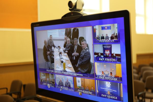 Przygotowania do Euro - konferencja z Komorowskim - Policja/Poznań