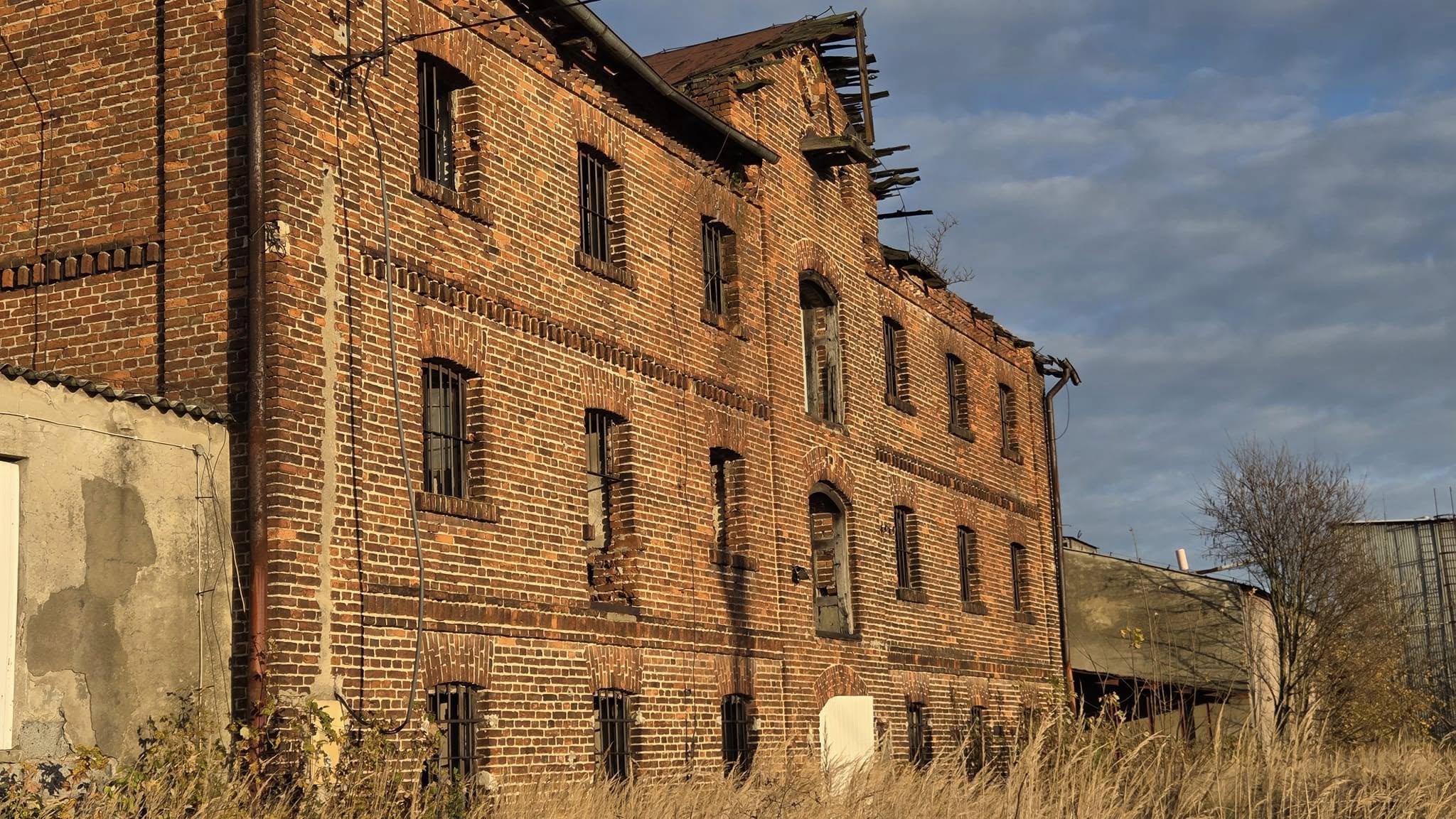 spichlerz dworski w skarszewie - Powiat Kaliski