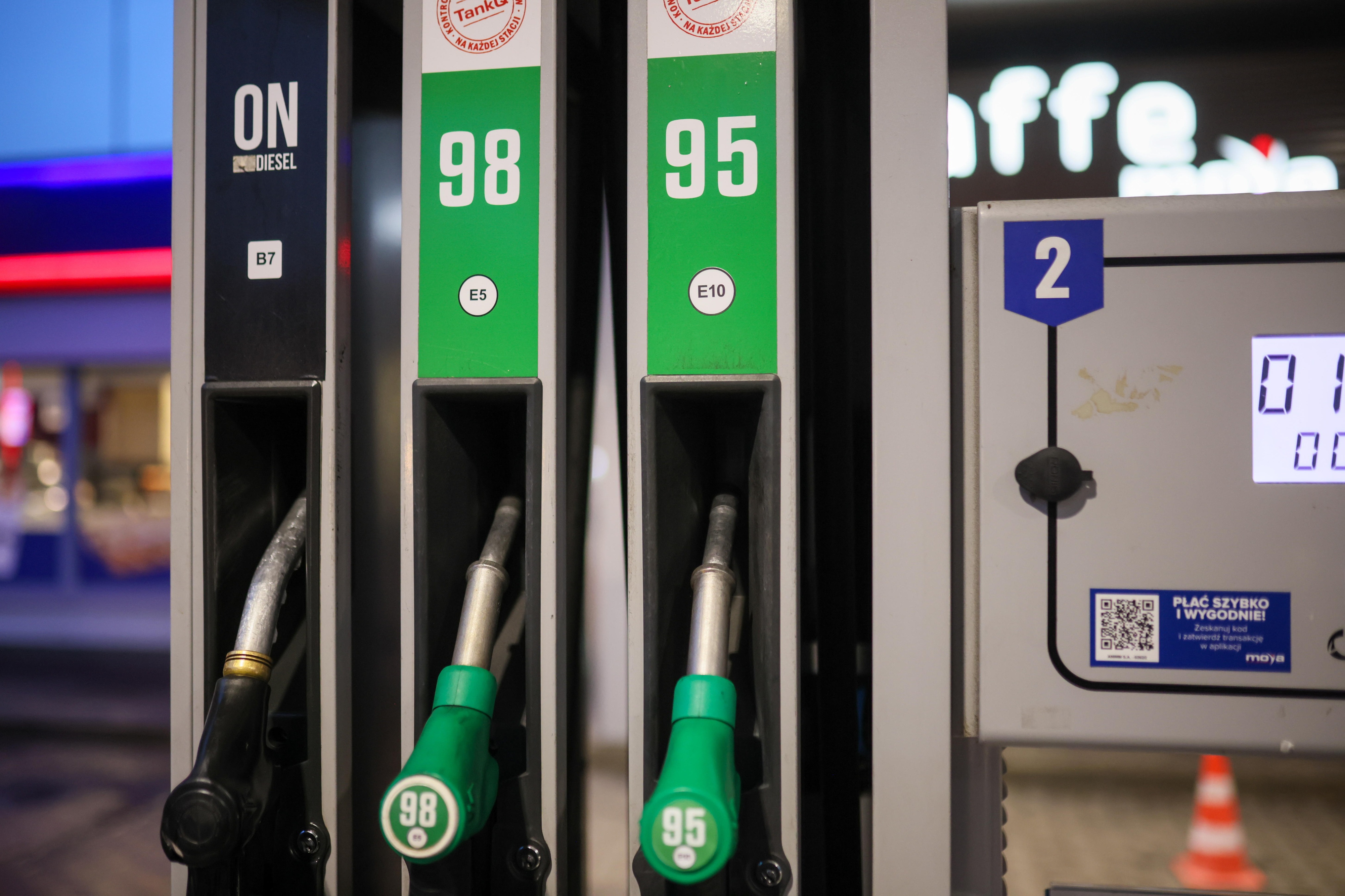 paliwo - Leszek Szymański - PAP