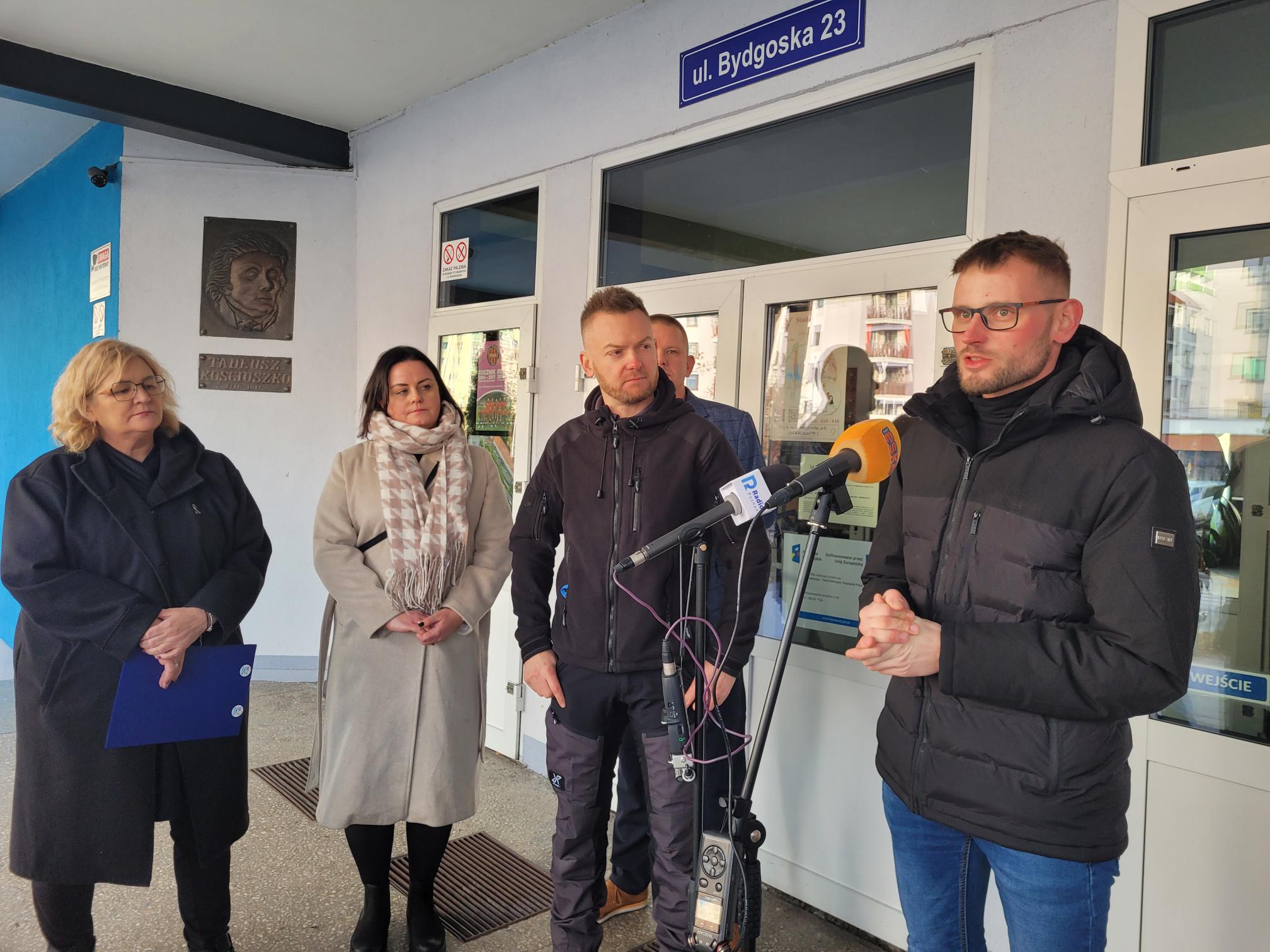 defibrylatory - Marek Wolski - Radio Poznań