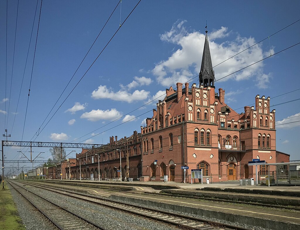 nowe skalmierzyce - Dawid Kuźbik, CC BY-SA 4.0 - Wikipedia