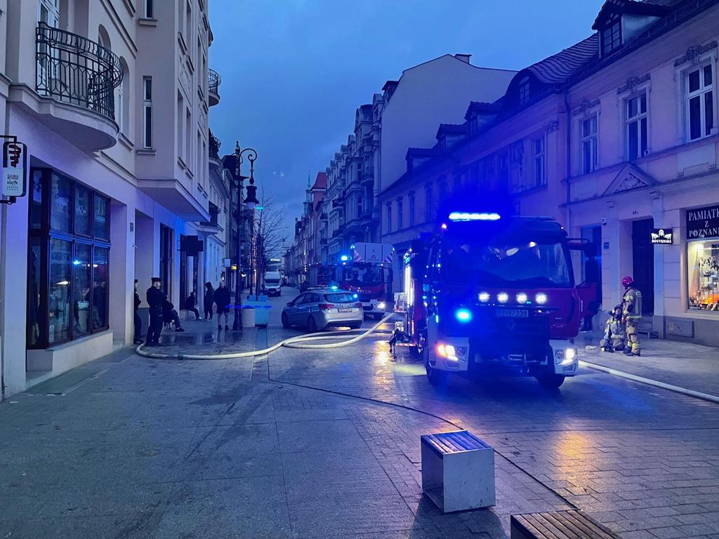 Podpalenie śmietnika Wrocławska  - kpt. Przemysław Przybyłowicz - PSP w Poznaniu