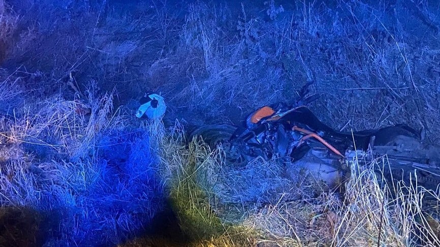 Ręka w krzakach - KPP w Śremie