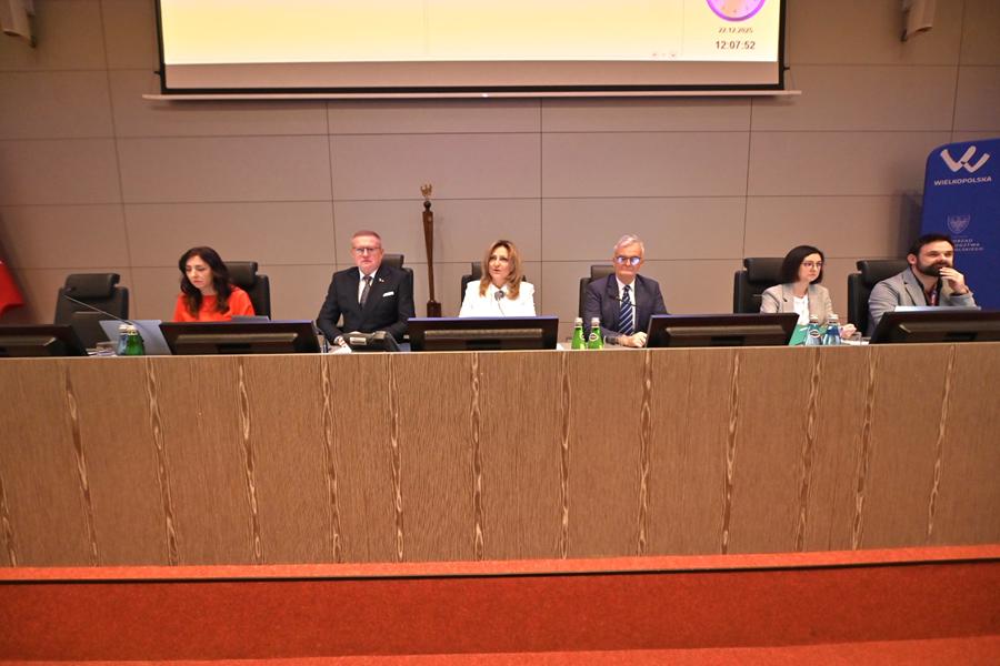 budżet sejmiku - Wojtek Wardejn - Radio Poznań