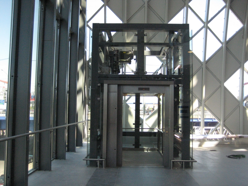 Dworzec - dzień przed otwarciem - Adam Michalkiewicz