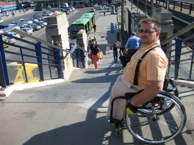 niepelnosprawny_sprawdza_euro9