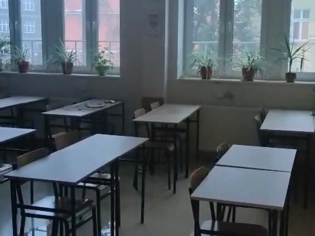 ławki szkolne szkoła - Facebook Leszno