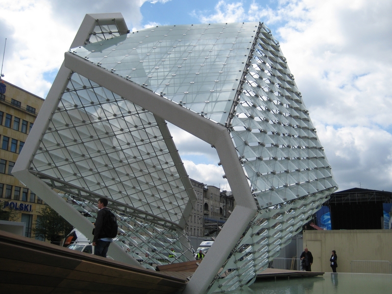 Fontanna Wolności - startuje - Adam Michalkiewicz