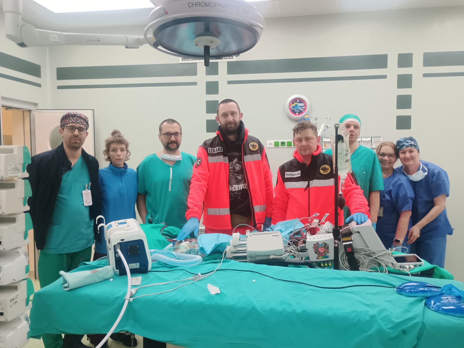 ecmo karetka lekarze - Brave Heart Foundation