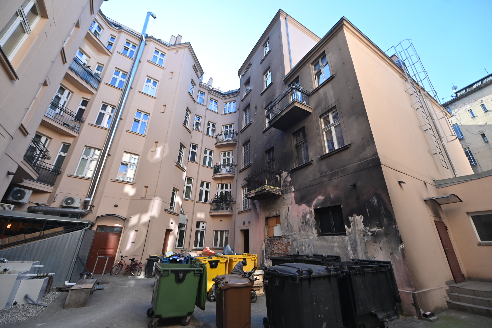 podpalone kamienice poznań - Wojtek Wardejn