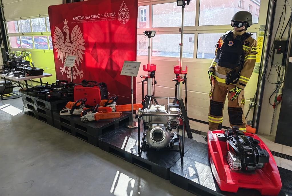 strażacy pleszew sprzęt zakupy - st.ogn. Marcin Woźniak, mł. asp. Mateusz Grabarek - KP PSP Pleszew