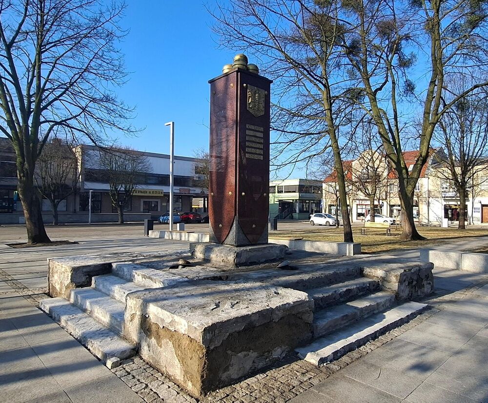 pomnik niepodległości słupca - Jacek Szczap