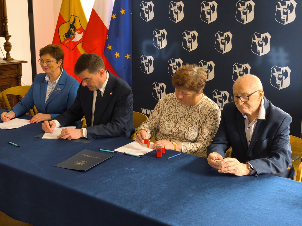 leszno umowy ze stowarzyszeniami - Bartłomiej Klupś - Radio Poznań