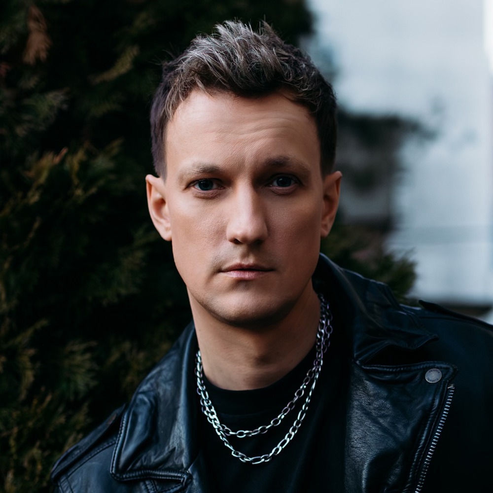 Krys Day - FB: Krys Day