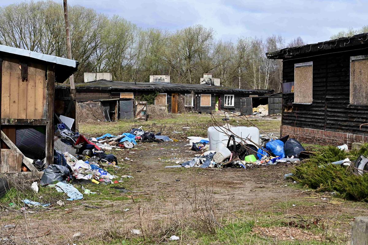 bloki baraki opolska świerczewo bałagan gruz złom - Maciej Trzciński - Radio Poznań