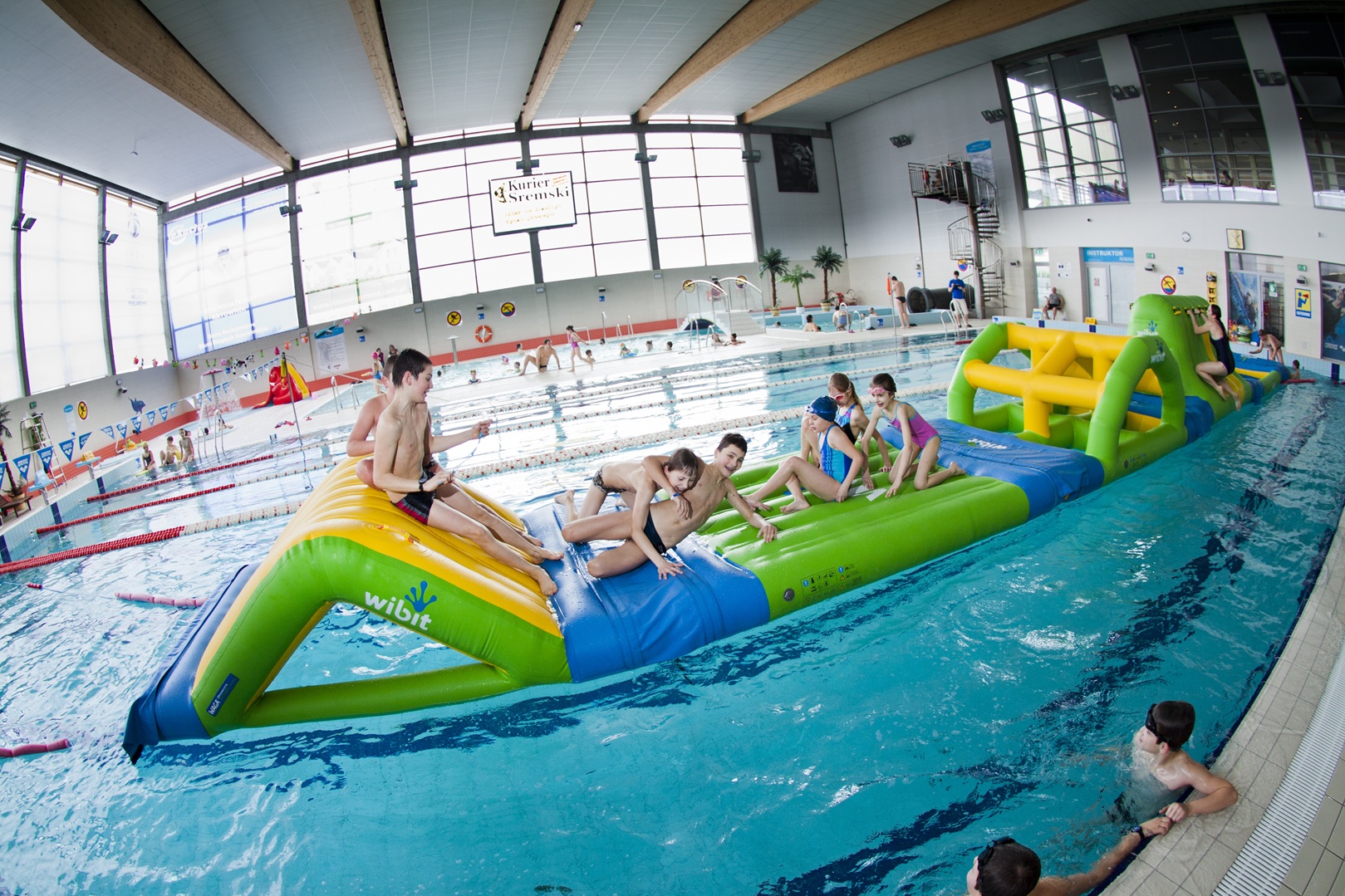 Pływalnia Kórnickiego Centrum Rekreacji i Sportu OAZA (fot. Archiwum KCRiS OAZA) 05 - Archiwum KCRiS OAZA - Pływalnia Kórnickiego Centrum Rekreacji i Sportu OAZA