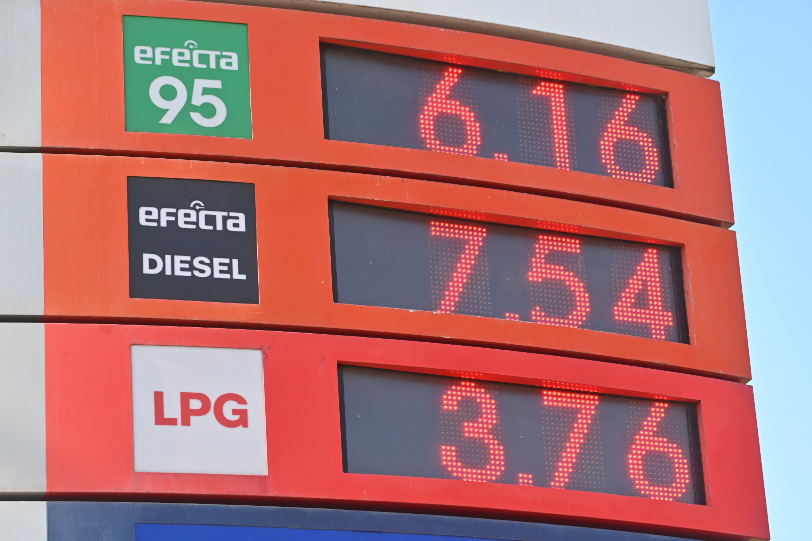 paliwo pylon - Wojtek Wardejn  - Radio Poznań