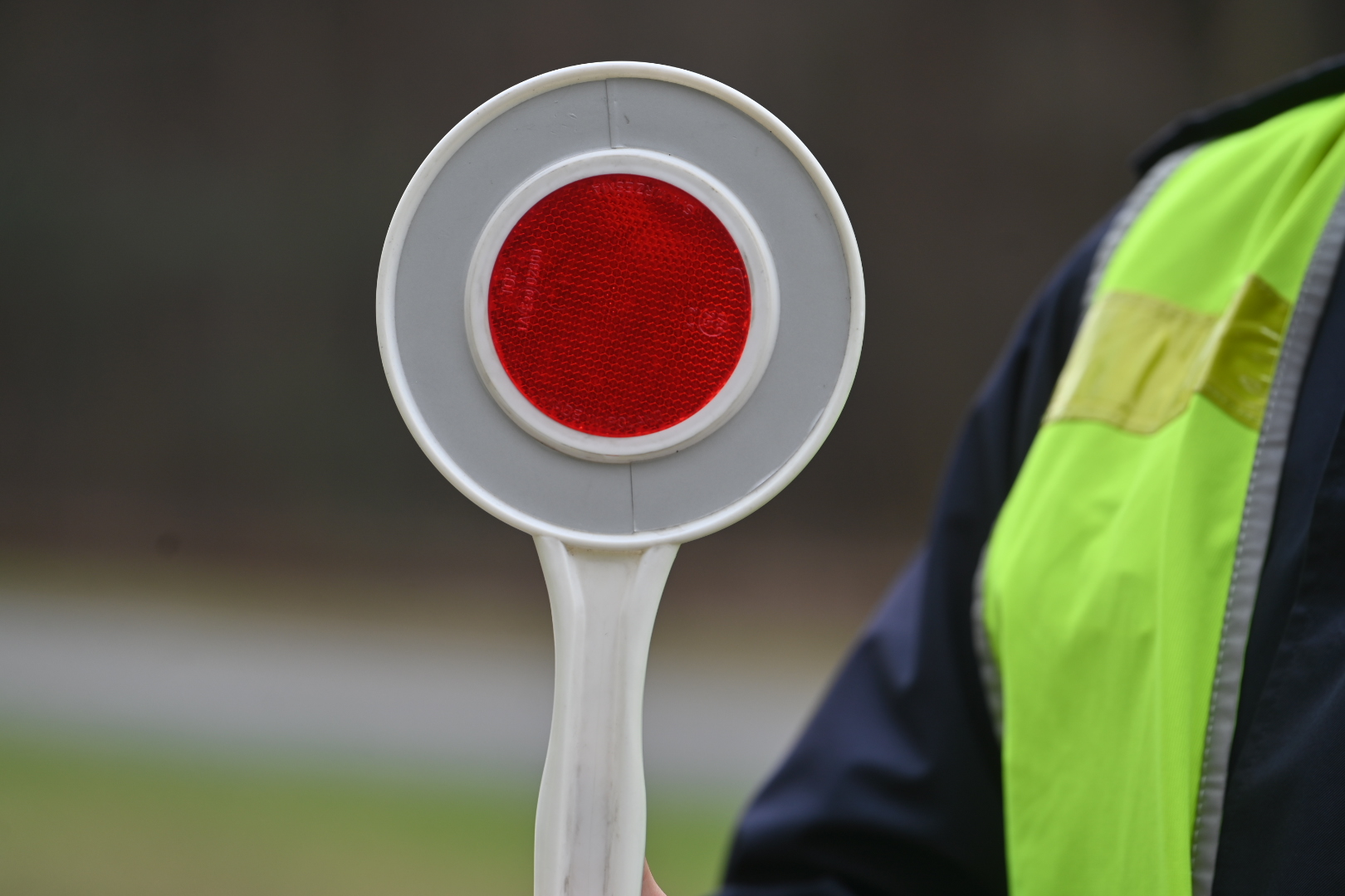 drogówka policja kontrola drogowa detal alkomat - Wojtek Wardejn  - Radio Poznań