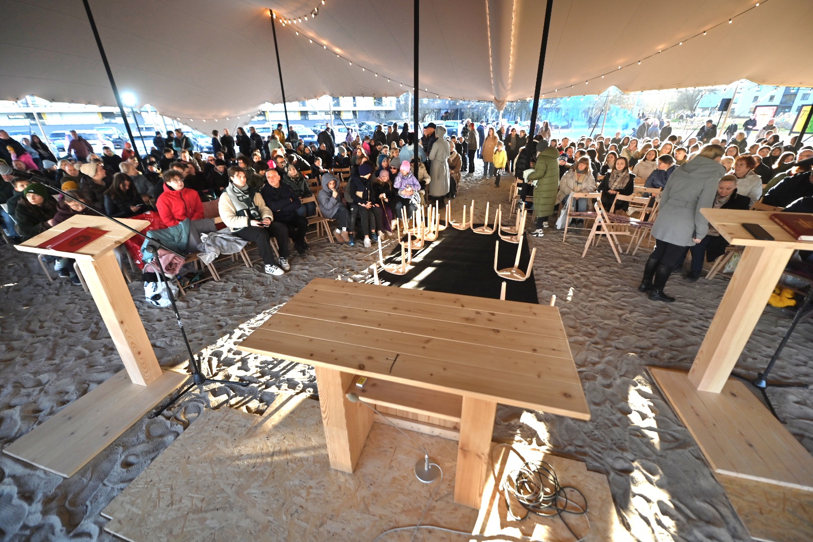 nabożeństwo na łacinie - Wojtek Wardejn