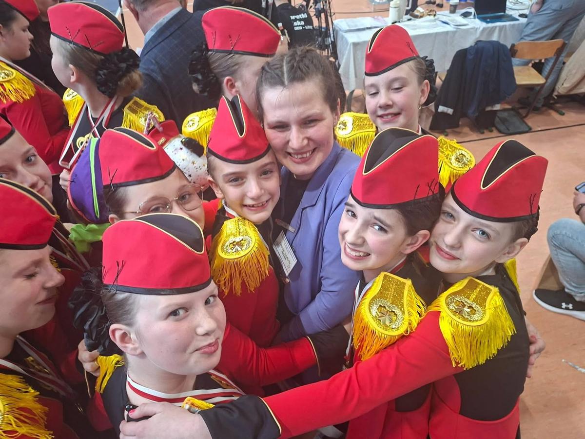mażoretki ceków kolonia szach mat - Facebook Wójt Cekowa Mariusz Chojnacki
