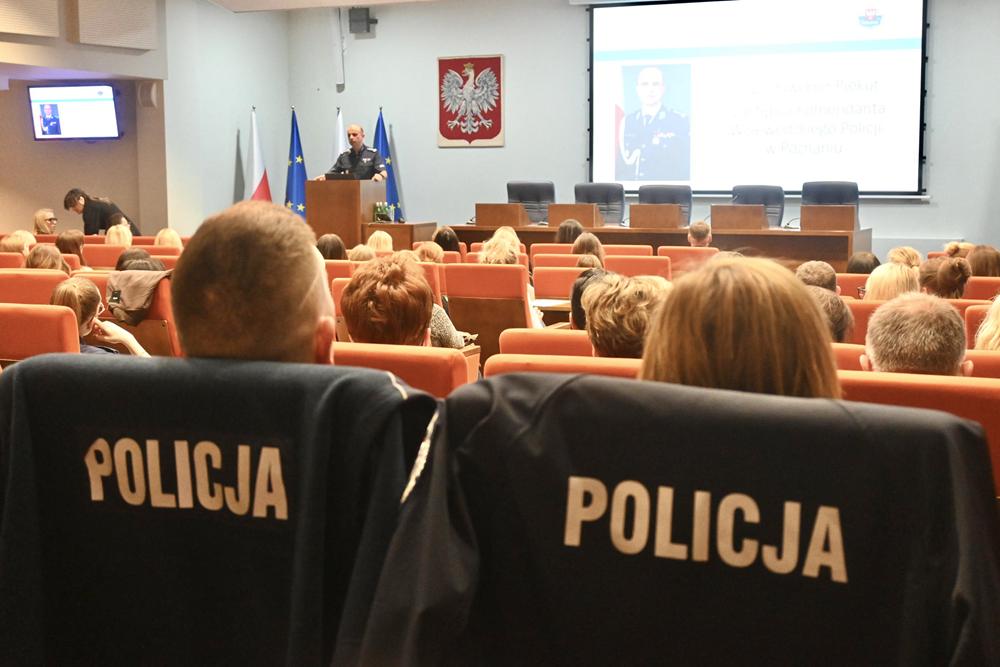przemoc domowa konferencja - Maciej Trzciński - Radio Poznań