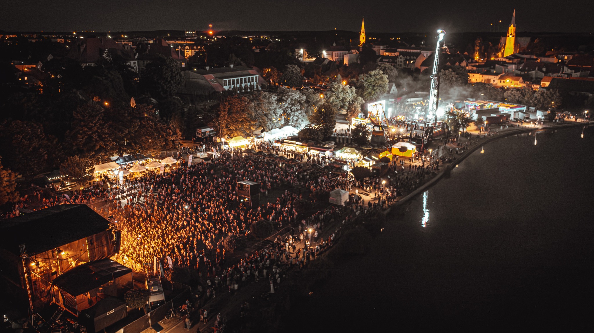 WIELKIE ŚWIĘTO MUZYKI, SPORTU I AKTYWNEGO WYPOCZYNKU. WAŁCZ ZAPRASZA MIESZKAŃCÓW WIELKOPOLSKI NA JUBILEUSZOWY FESTIWAL DWÓCH JEZIOR - Organizator