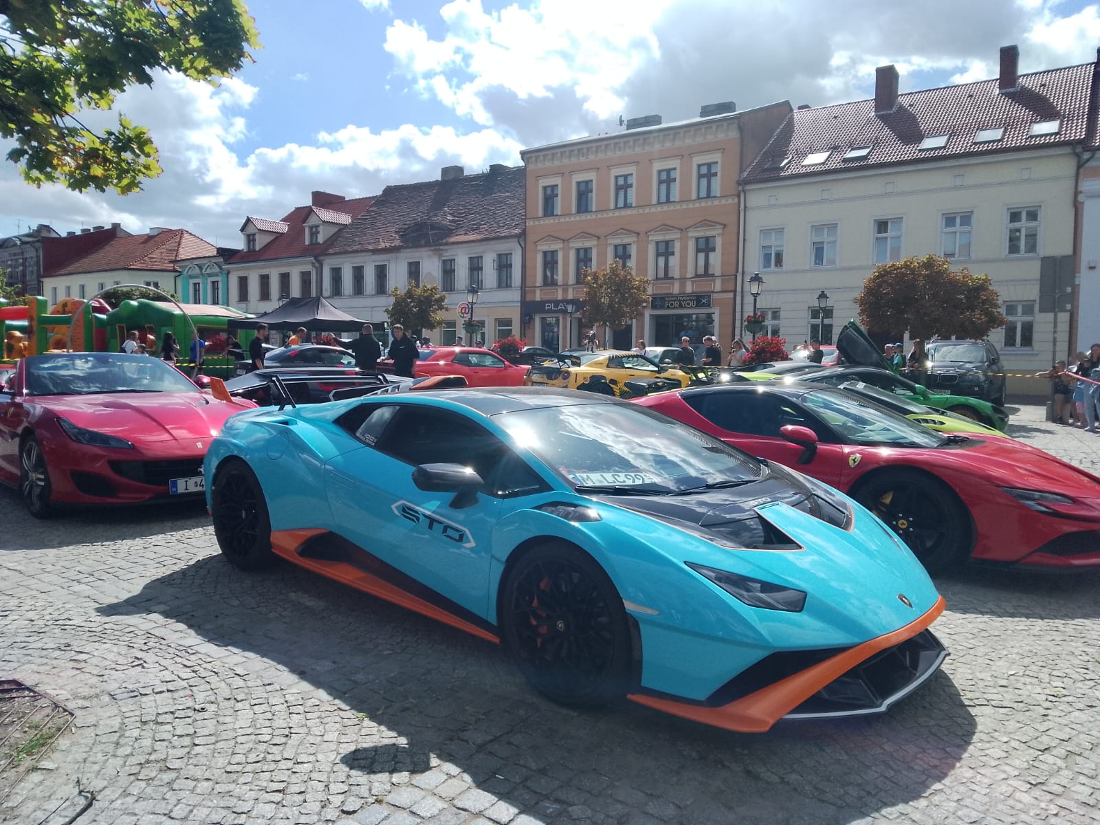 auta konin ferrari lamborghini - Michalina Maciaszek - Radio Poznań