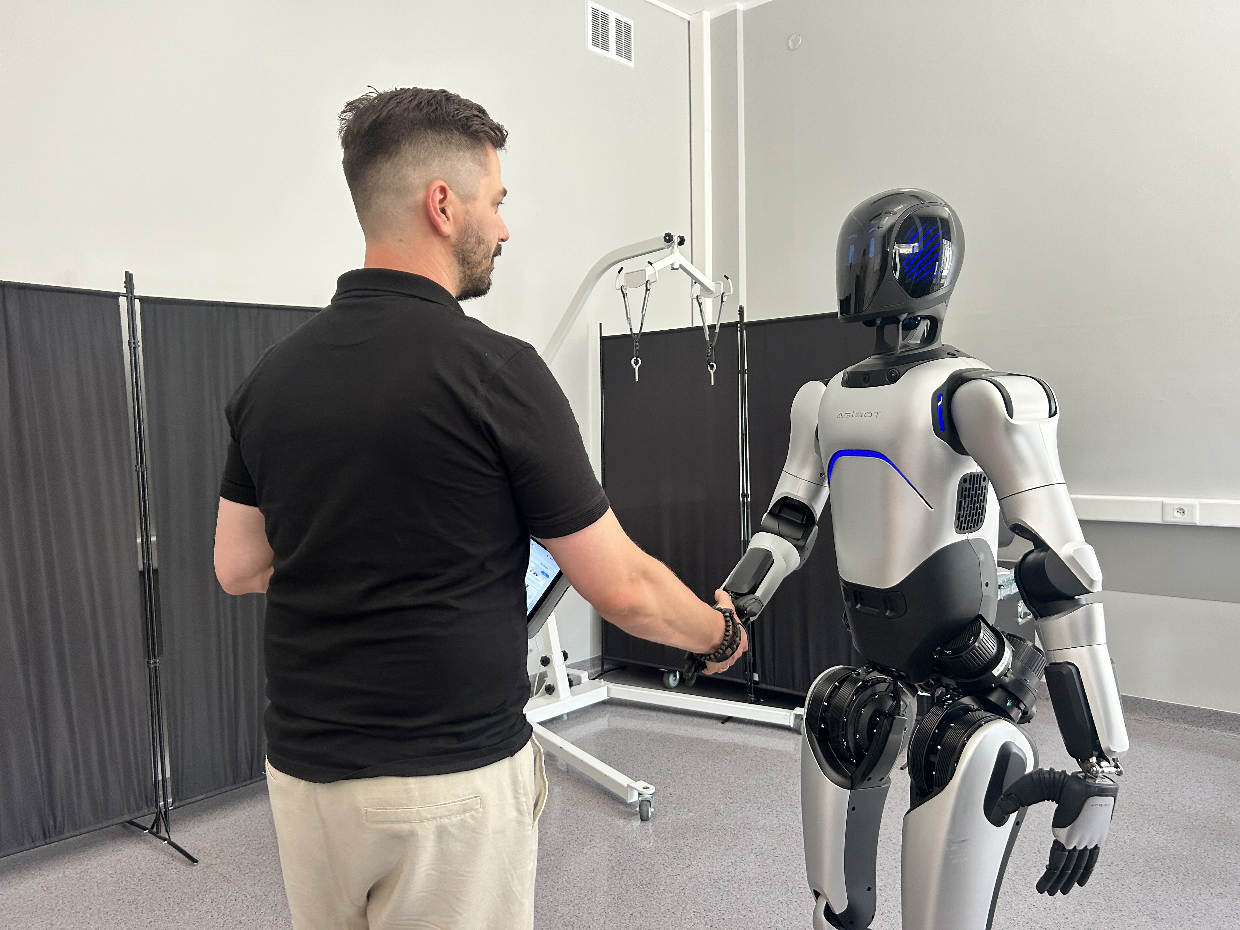 Robot humanoidalny - Szymon Majchrzak - Radio Poznań