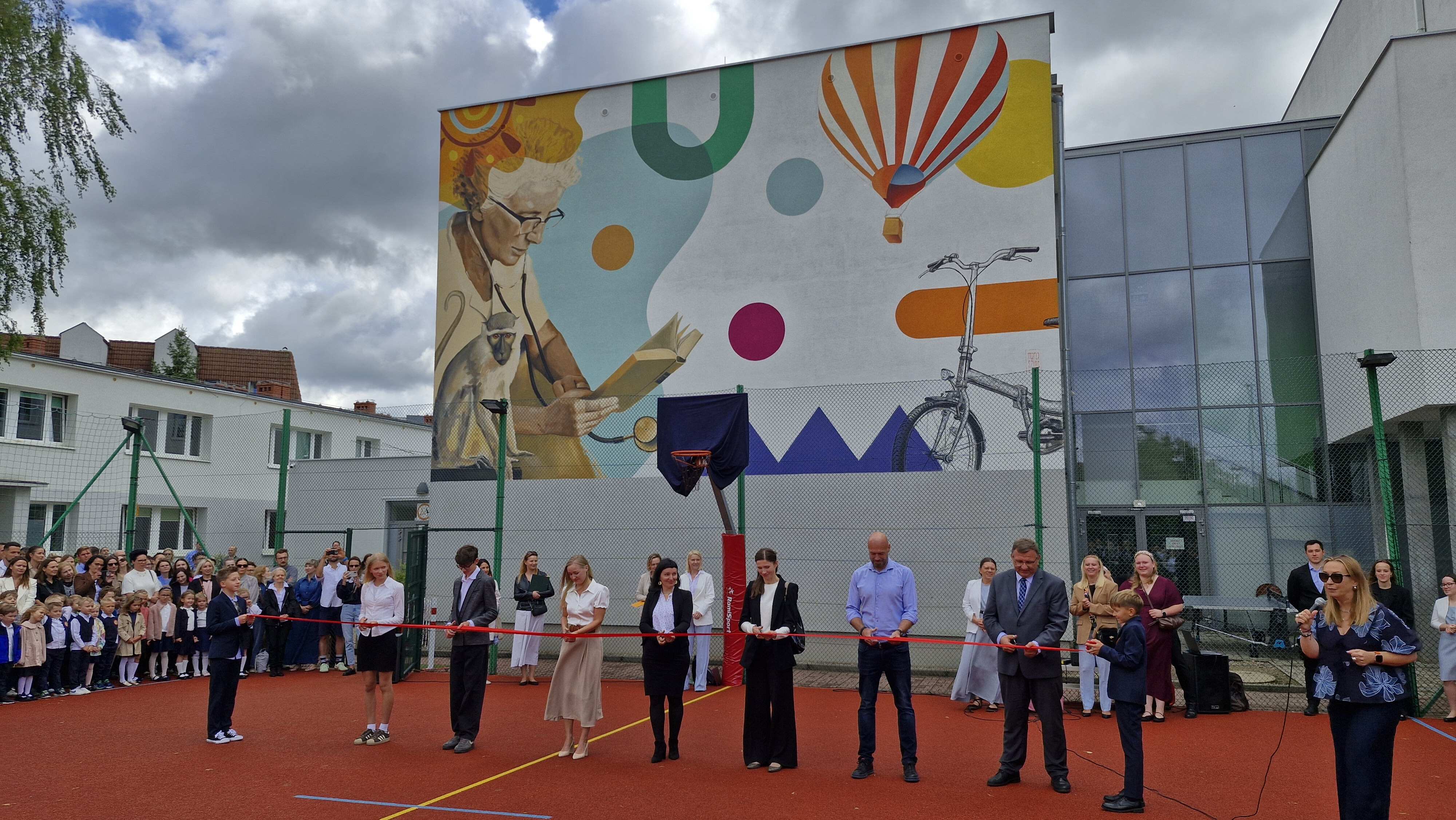 mural  - Kacper Lawiński  - Radio Poznań