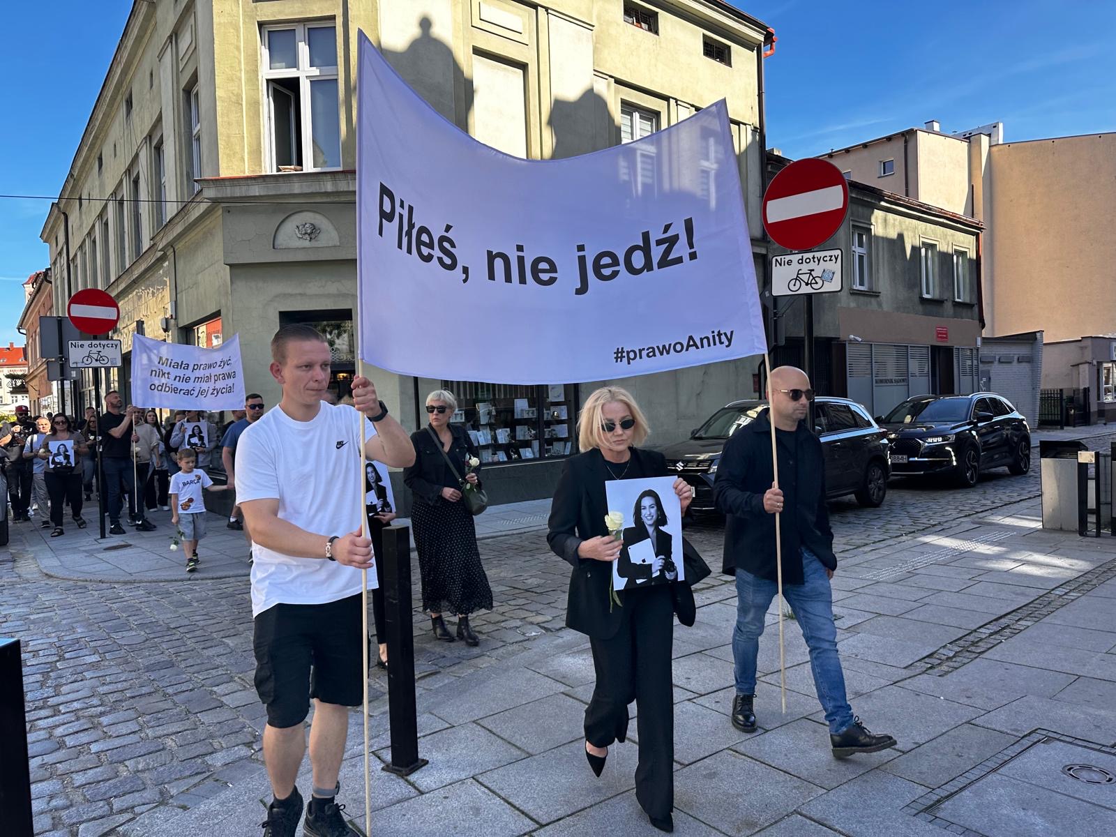 marsz milczenia ostrów - Danuta Synkiewicz