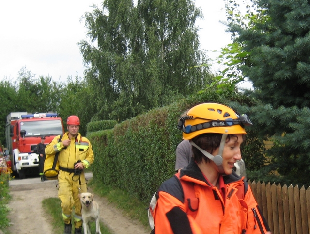 ratownicy poszukiwawcze po akcji - Anna Skoczek