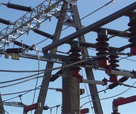 Linia energetyczna - słupy - Archiwum Radia Merkury