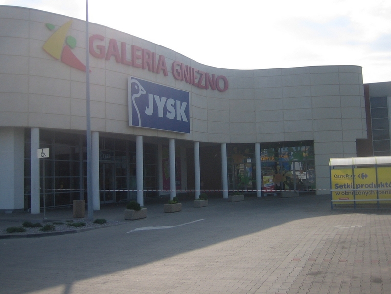 Galeria Gniezno - zerwany dach - Rafał Muniak