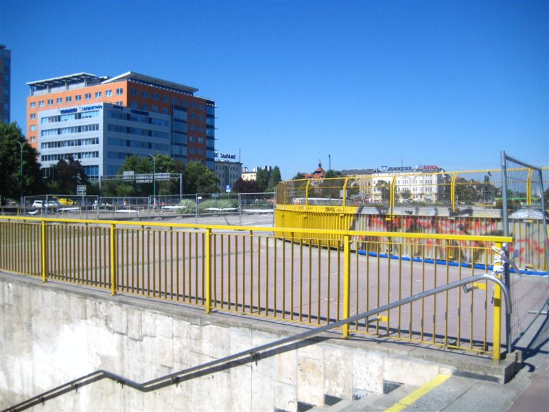 Kaponiera - zamknięta - rozbiórka - Adam Michalkiewicz