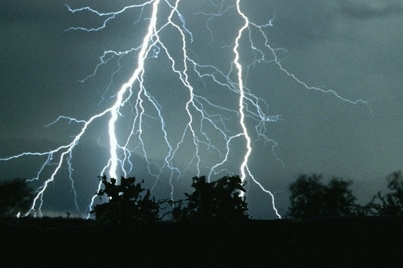 Burza - ostrzeżenie - Państwowa Straż Pożarna