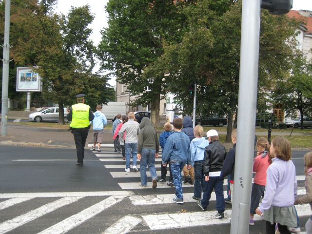 policja przejście dzieci - Aleksandra Włodarczyk
