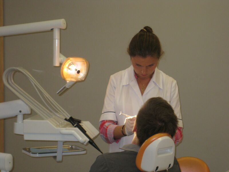 dentysta stomatolog - Aleksandra Włodarczyk